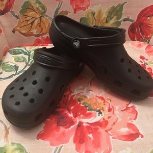 Black Crocs